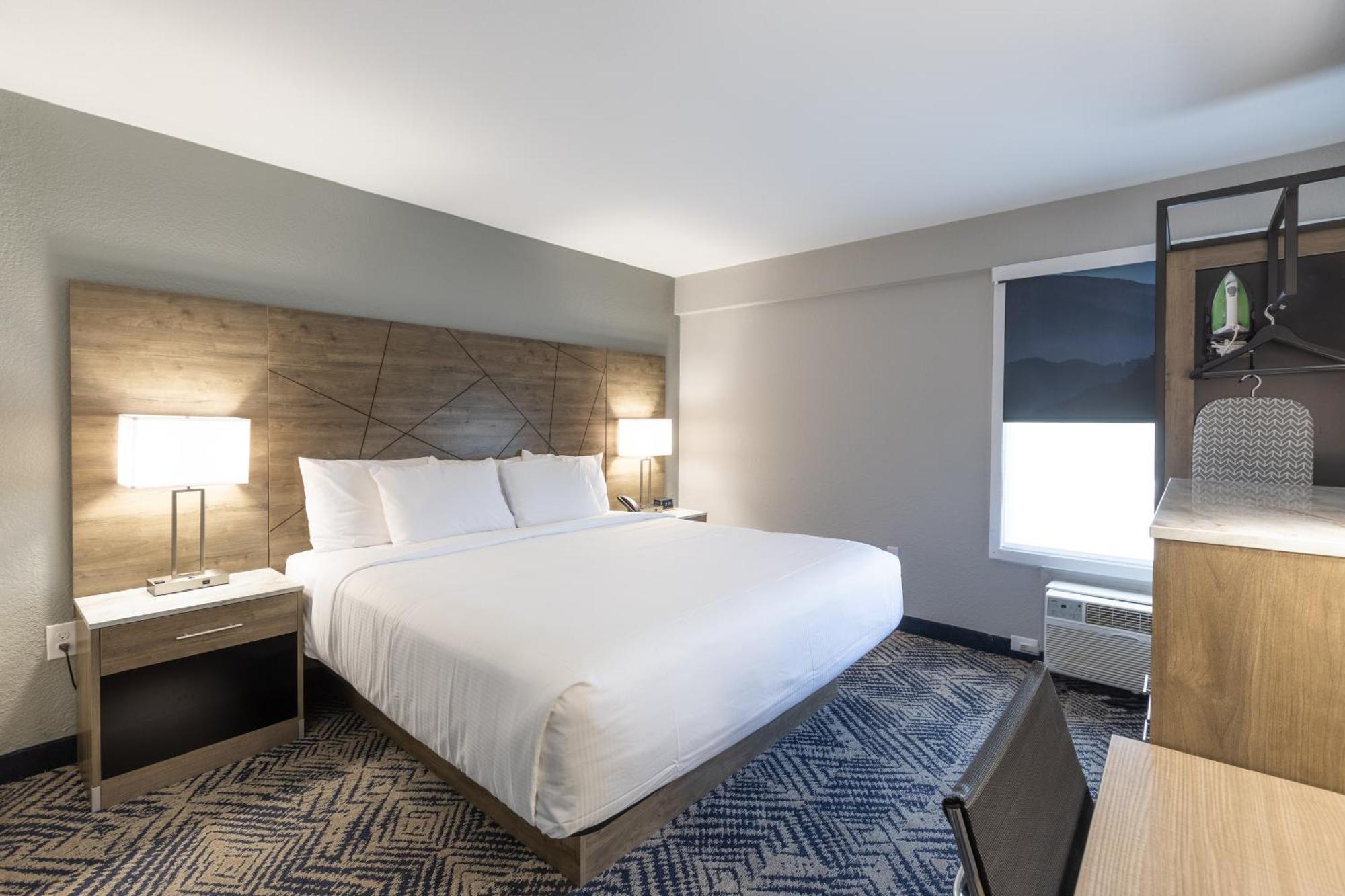 Rodeway Inn & Suites Near Outlet Mall - Asheville Eksteriør bilde