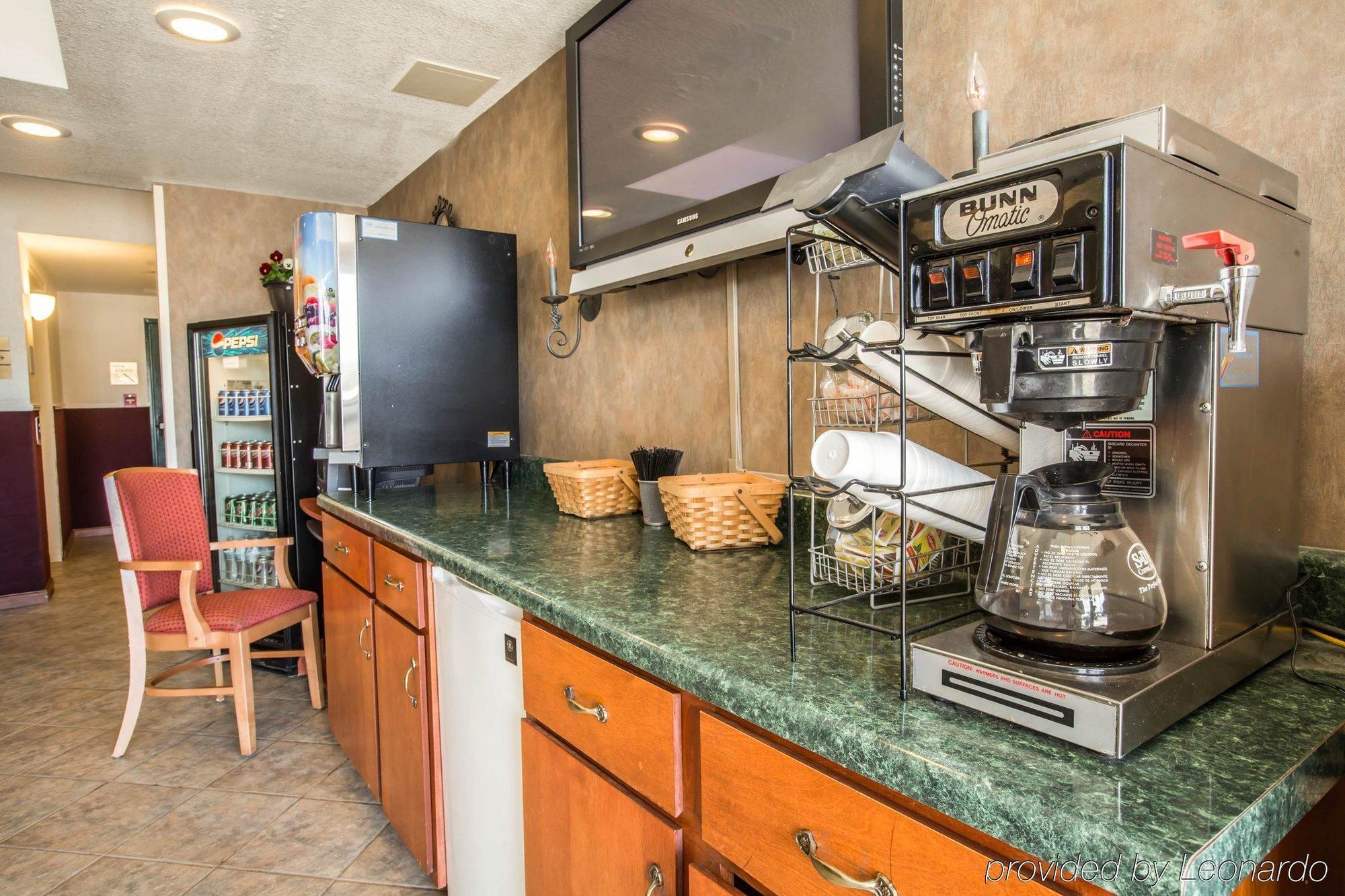Rodeway Inn & Suites Near Outlet Mall - Asheville Eksteriør bilde