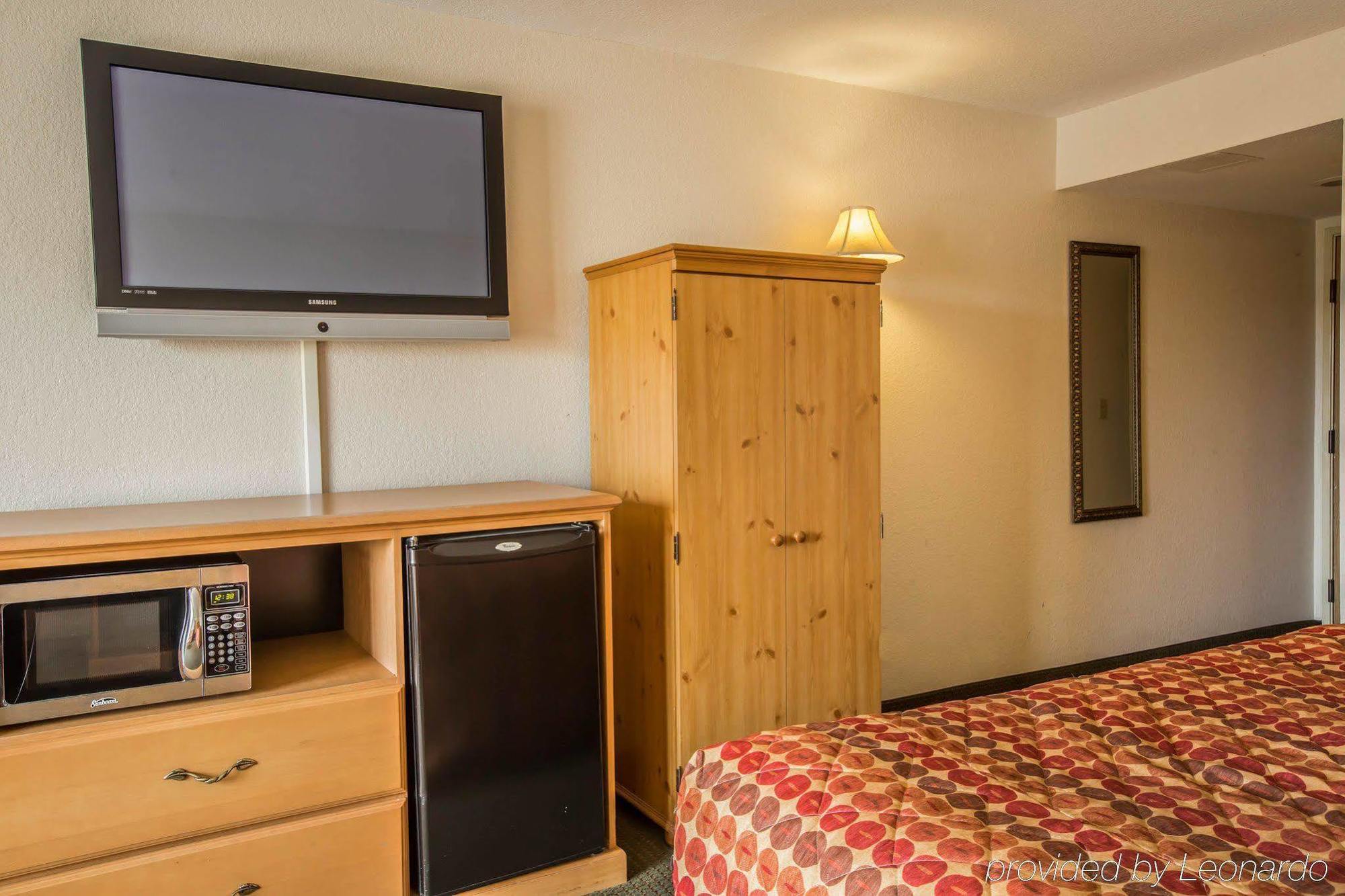 Rodeway Inn & Suites Near Outlet Mall - Asheville Eksteriør bilde