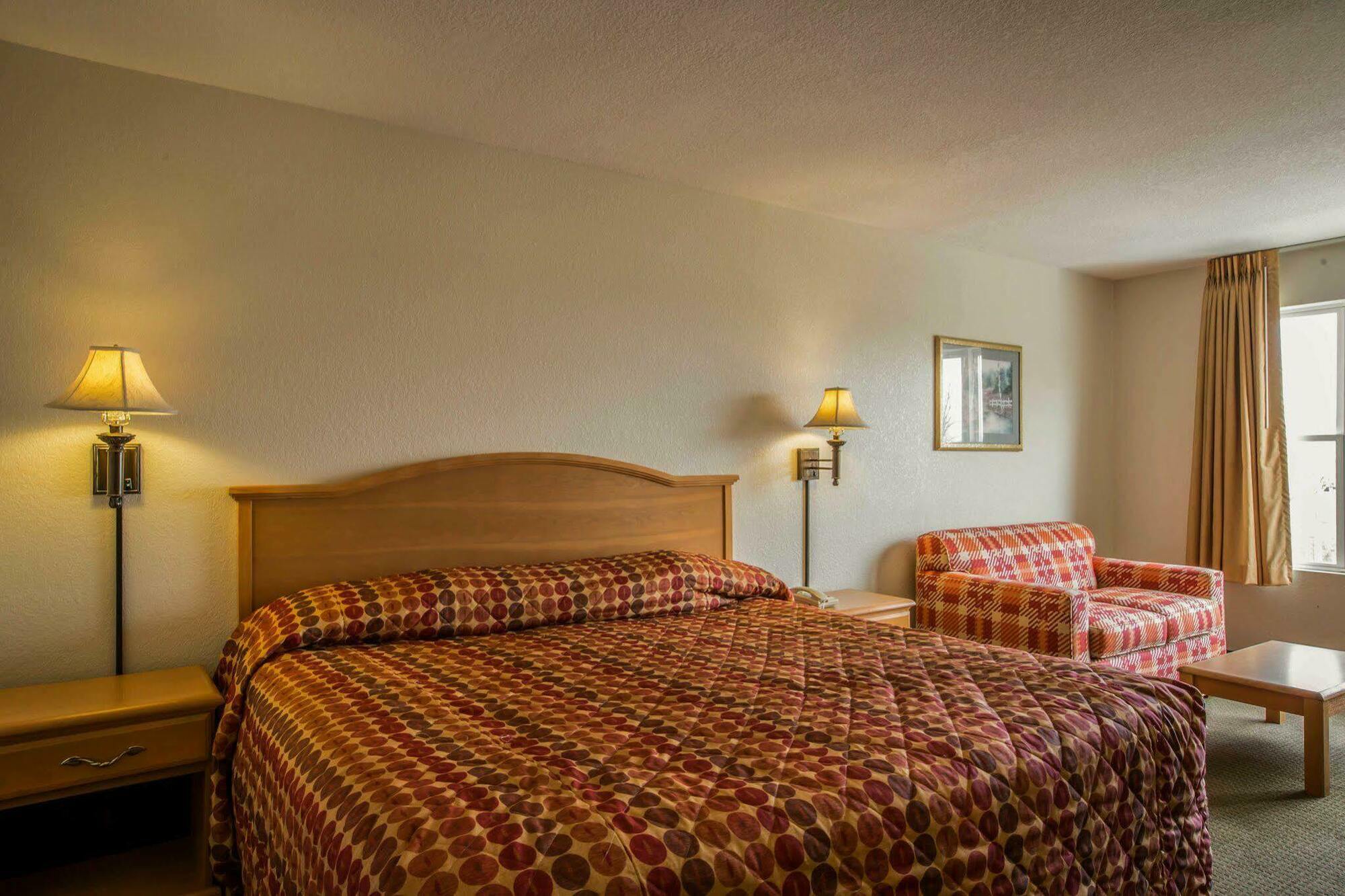Rodeway Inn & Suites Near Outlet Mall - Asheville Eksteriør bilde