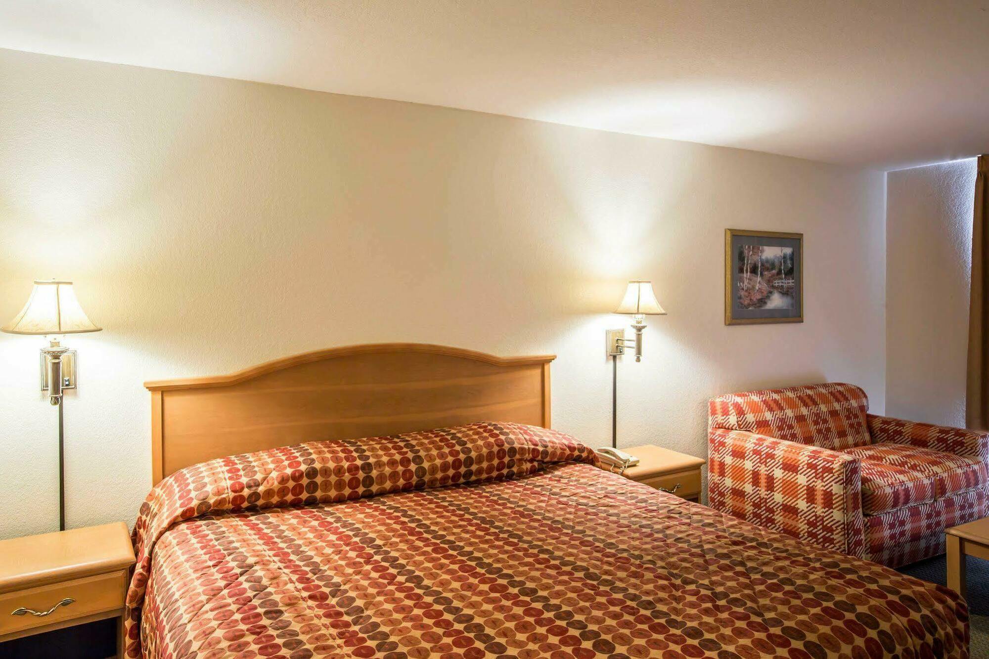 Rodeway Inn & Suites Near Outlet Mall - Asheville Eksteriør bilde